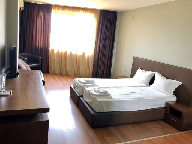 Апарт-отели Family Hotel Botanica Сандански-32