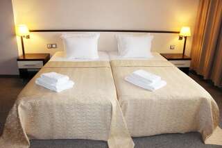 Фото номер Kendros Hotel Двухместный номер с 1 кроватью или 2 отдельными кроватями