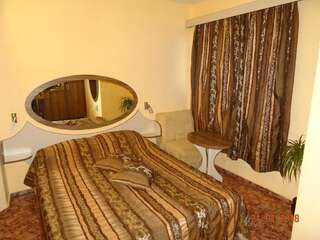 Фото номер Hotel Color Двухместный номер с 1 кроватью или 2 отдельными кроватями