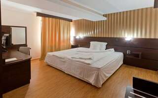 Отель Family Hotel Hebar Батак