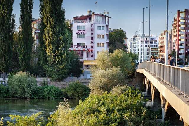 Отель Family Hotel Gerdjika Пловдив-19