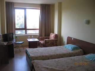 Фото номер Hotel Elica Двухместный номер с 1 кроватью (для 2 взрослых и 1 ребенка)