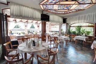 Фото Отель Hotel Restaurant Odeon город Пловдив (41)