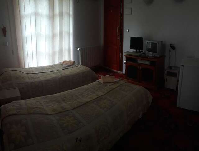 Отель Family Hotel Rai Шумен-29