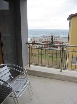 Фото номер Neli Sea Villa Номер-студио (для 3 взрослых) с балконом и видом на море