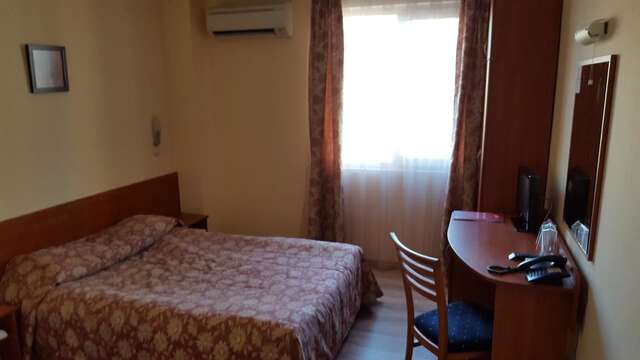 Отель Caprice Family Hotel Варна-23