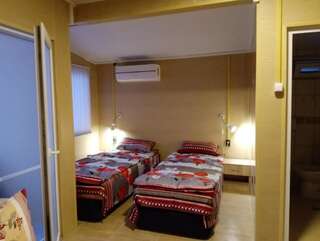 Фото номер Family Hotel GLOBUS Двухместный номер с 1 кроватью или 2 отдельными кроватями и видом на море