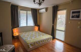 Фото номер Dom Mladenovi Двухместный номер с 1 кроватью и балконом