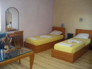 Фото номер Brani Family Hotel Двухместный номер с 2 отдельными кроватями