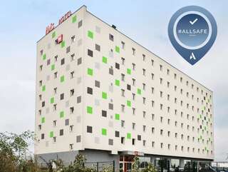 Отель Ibis Sofia Airport Hotel София