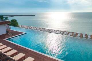 Фото номер Grifid Encanto Beach Hotel - Wellness & Spa Двухместный номер CONCEPT с 1 кроватью и видом на море
