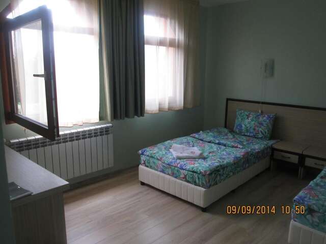 Отель Family Hotel Emaly Green Сапарева-Баня-39