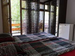 Фото  Rooms for Rent - Villa Desi город Варна (4)