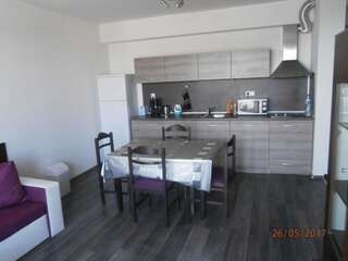 Апарт-отели Apartments in Las Brissas Бургас Апартаменты с балконом-6