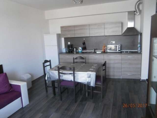 Апарт-отели Apartments in Las Brissas Бургас-42