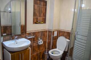 Гостевой дом Guest House Ivel Сапарева-Баня Семейный люкс-3