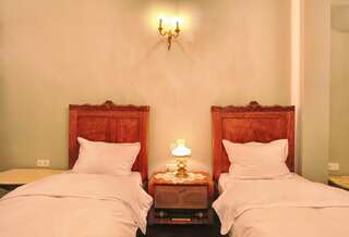 Фото номер Hotel Evmolpia Двухместный номер Делюкс с 2 отдельными кроватями