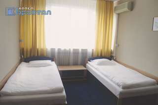 Отель Hotel Kristal Русе Двухместный номер с 2 отдельными кроватями-3