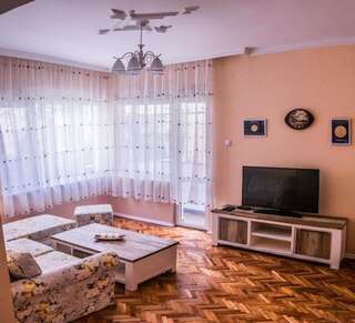 Фото  Two Bedroom Apartment Downtown Ivanovi город Варна (26)