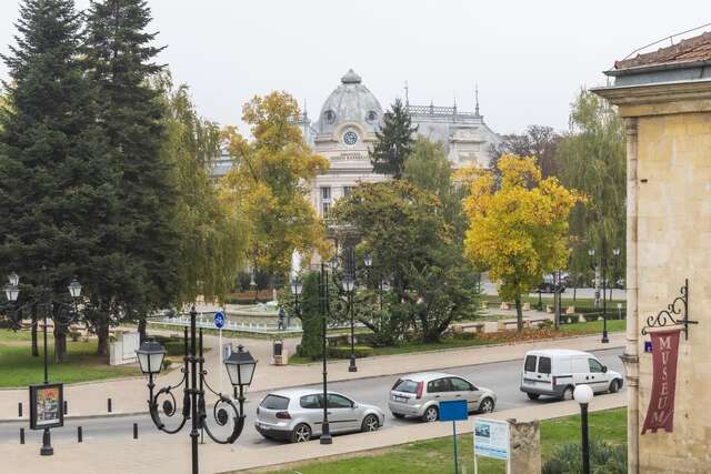 Отель Charlino Plaza Русе-35