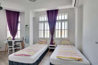 Фото номер Hostel Musala Двухместный номер Делюкс с 1 кроватью или 2 отдельными кроватями