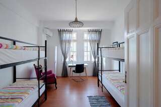 Фото номер Hostel Musala Кровать в общем номере для женщин с 4 кроватями