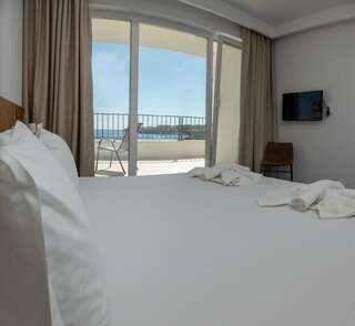 Фото номер JI HOTEL Улучшенный люкс с видом на море