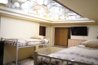 Фото номер Hostel Plovdiv Кровать в общем 8-местном номере