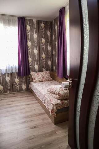 Дома для отпуска 23 persons Bungalow in nice forest Kamena
