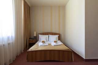 Фото номер Best Western Bohemian Resort Hotel Люкс с кроватью размера 