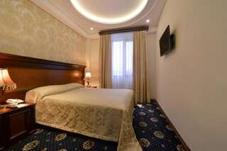 Отель Форум Отель Ереван Люкс с 2 спальнями-5