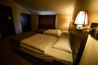 Фото номер Laguna Hotel Стандартный двухместный номер с 1 кроватью или 2 отдельными кроватями
