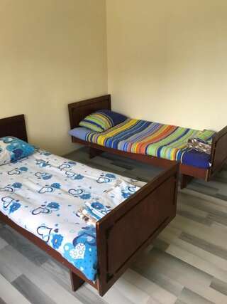 Фото номер Lake Sevan Hostel Спальное место на двухъярусной кровати в общем номере для мужчин и женщин