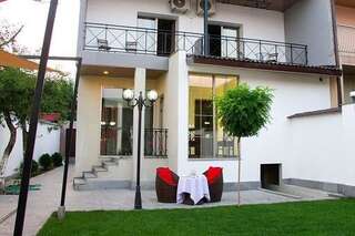 Отели типа «постель и завтрак» Garden Lounge Hotel Ереван