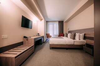 Отель DiliJazz Hotel & Restaurant Дилижан Стандартный двухместный номер с 1 кроватью или 2 отдельными кроватями и балконом-6