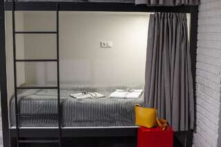 Хостелы Loft Hostel Гюмри Односпальная кровать в общем номере для женщин-3