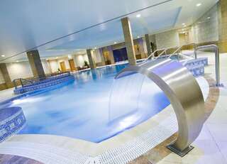 Отель Bonnington Hotel & Leisure Centre Дублин
