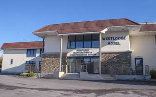 Отель Westlodge Hotel & Leisure Centre Бантри