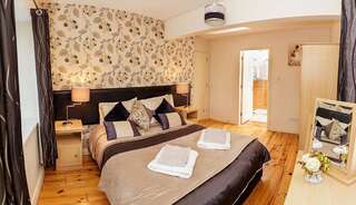 Дома для отпуска No 1 Killarney Holiday Village Vacation Home Килларни