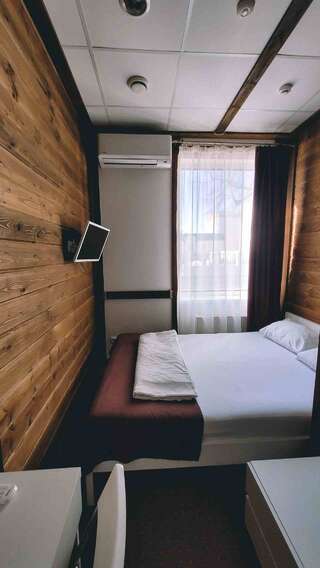 Фото номер Амстердам на Лобачевского Двухместный номер с 1 кроватью