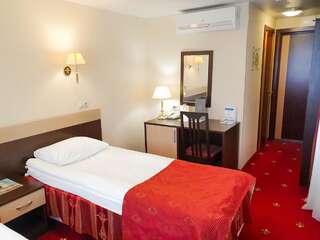 Фото номер АМАКС Сафар-Отель Номер бизнес с 2 отдельными кроватями