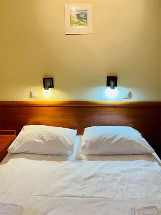 Гостиница Friedrichshof Hotel Калининград Двухместный двухкомнатный полулюкс с одной двуспальной кроватью-3