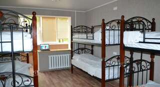 Гостиница Hostel on Portovaya ulitsa Калининград Кровать в общем 6-местном номере-1