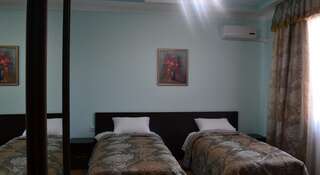 Фото номер Версаль Двухместный номер с 2 отдельными кроватями