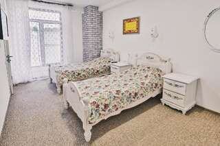 Фото номер Савва Бутик Отель Стандартный двухместный номер с 2 отдельными кроватями