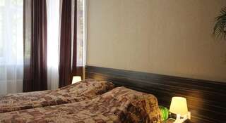 Гостиница Novikoff Hotel Лазаревское Двухместный номер с 2 отдельными кроватями и видом на горы-2