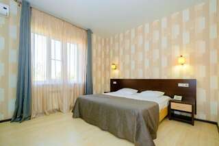 Гостиница Авангард Краснодар Двухместный номер эконом-класса с 1 кроватью или 2 отдельными кроватями-1