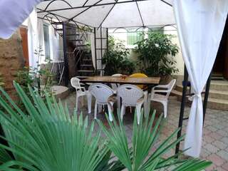 Апартаменты Guesthouse Dmitrieva Ялта