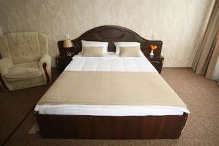 Гостиница Нарлен Коктебель Стандартный двухместный номер с 1 кроватью или 2 отдельными кроватями-5