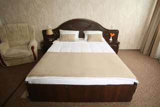 Гостиница Нарлен Коктебель Стандартный двухместный номер с 1 кроватью или 2 отдельными кроватями-6